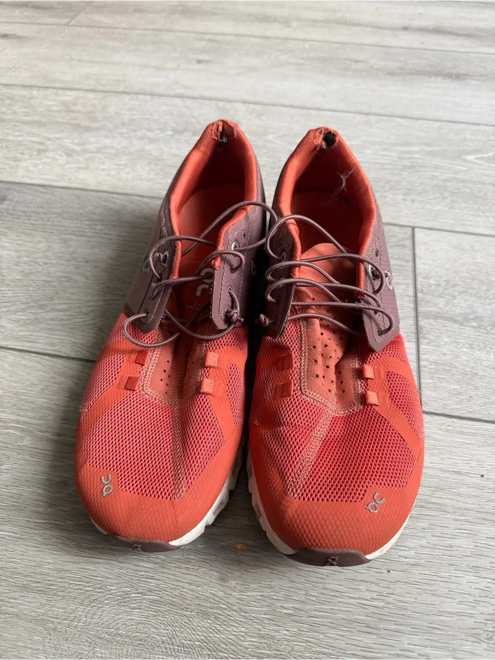 On cloud Running REI Athletic Shoe in Coral and Maroon size 10.5